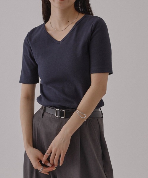 COLONY 2139（コロニートゥーワンスリーナイン）の「【UVカット・抗菌防臭】多機能テレコ前後2WAY半袖Tシャツ（Tシャツ/カットソー・レディース・ブラック/チャコールグレー/ネイビー/ホワイト/レッド・SMALL/MEDIUM/LARGE）」の5枚目の写真