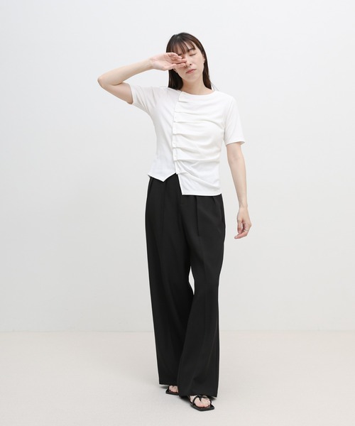 select MOCA(セレクトモカ)の「アシメボタンデザイントップス(Tシャツ/カットソー・レディース・ホワイト/グレー/ブラック・FREE)」の5枚目の写真