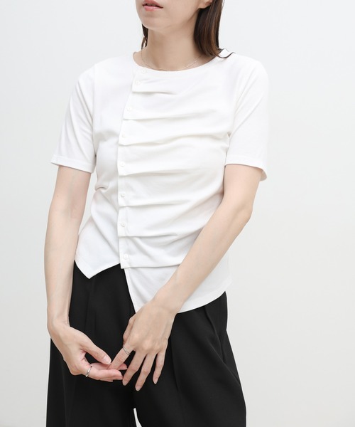 select MOCA(セレクトモカ)の「アシメボタンデザイントップス(Tシャツ/カットソー・レディース・ホワイト/グレー/ブラック・FREE)」の16枚目の写真
