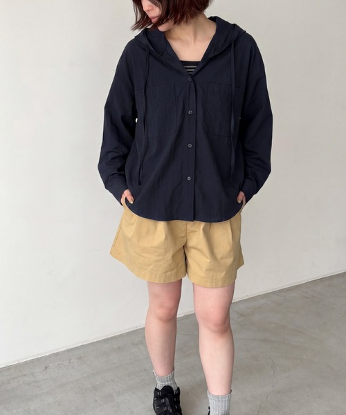 CANAL JEAN(キャナルジーン)の「El mar ナイロンパーカーシャツ(シャツ/ブラウス・レディース・ネイビー/ホワイト・ONE SIZE)」の1枚目の写真