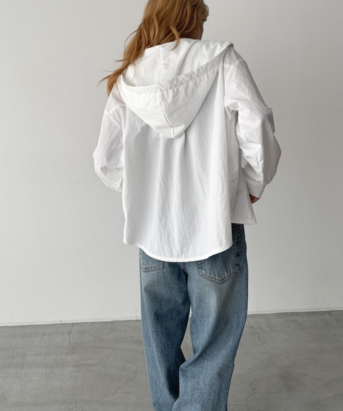 CANAL JEAN(キャナルジーン)の「El mar ナイロンパーカーシャツ(シャツ/ブラウス・レディース・ネイビー/ホワイト・ONE SIZE)」の9枚目の写真