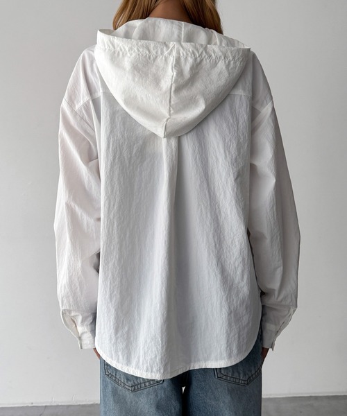 CANAL JEAN(キャナルジーン)の「El mar ナイロンパーカーシャツ(シャツ/ブラウス・レディース・ネイビー/ホワイト・ONE SIZE)」の5枚目の写真