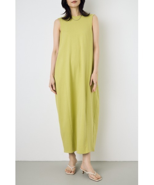 AZUL by moussy（アズールバイマウジー）の「【身長/骨格別着用画像あり】オーバルカットワンピース　春服　夏服　ノースリーブ（ワンピース・レディース・ライトブラック/ライム/ブラウン・SMALL/MEDIUM）」の3枚目の写真