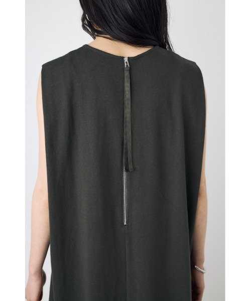 AZUL by moussy（アズールバイマウジー）の「【身長/骨格別着用画像あり】オーバルカットワンピース　春服　夏服　ノースリーブ（ワンピース・レディース・ライトブラック/ライム/ブラウン・SMALL/MEDIUM）」の11枚目の写真