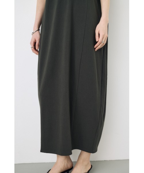 AZUL by moussy（アズールバイマウジー）の「【身長/骨格別着用画像あり】オーバルカットワンピース　春服　夏服　ノースリーブ（ワンピース・レディース・ライトブラック/ライム/ブラウン・SMALL/MEDIUM）」の13枚目の写真