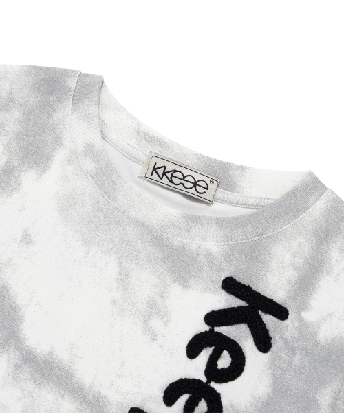 KKEEE(ケーケーイーイー)の「キープゴーイング ブークル刺繍 クロップ半袖Tシャツ(Tシャツ/カットソー・レディース・ブラック/ホワイト/チャコール・FREE)」の6枚目の写真