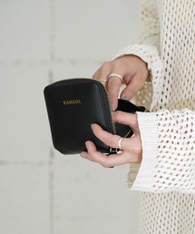 KANGOL（カンゴール）の「"06"≪KANGOL≫フェイクレザー ゴールドロゴ ラウンドジップ 二つ折り財布（財布）」