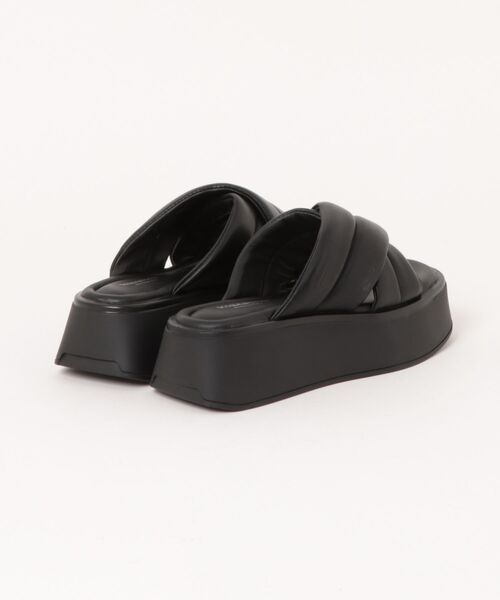 inter-chaussures(インターショシュール)の「【VAGABOND】スクエアトウ厚底クロスストラップサンダル (E2152E)(サンダル・レディース・ブラック・37/36/35/38)」の2枚目の写真