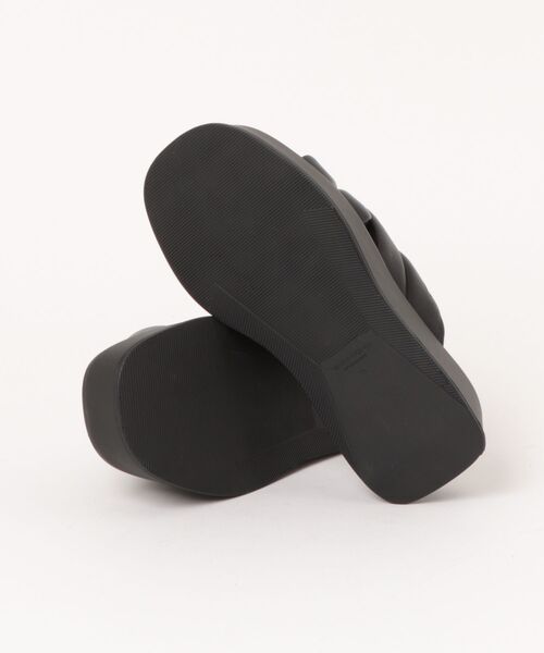 inter-chaussures(インターショシュール)の「【VAGABOND】スクエアトウ厚底クロスストラップサンダル (E2152E)(サンダル・レディース・ブラック・37/36/35/38)」の3枚目の写真