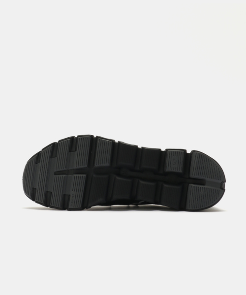 On(オン)の「On Cloud 6 Coast 3MF10030080(スニーカー・メンズ・ブラック・26cm/26.5cm/27cm/27.5cm/28cm)」の4枚目の写真