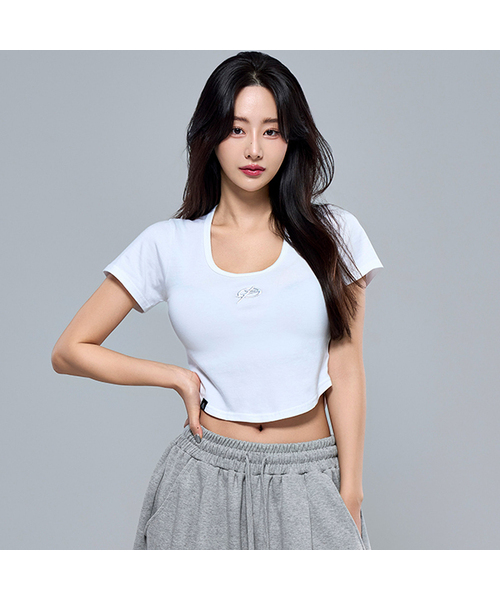 PHYSICAL GARMENTS（フィジカルガーメンツ）の「P5049 ウィメンズ Uネック シンボル クロップ 半袖 [3COLOR]（Tシャツ/カットソー・レディース・ホワイト/ブラック/チャコール・SMALL/MEDIUM）」の2枚目の写真