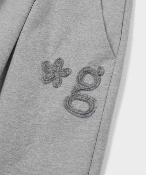 GRUNDEN(グルンデン)の「HAND WORK SWEATSHORTS (MELANGE GREY)(その他パンツ・レディース・その他・1/2)」の4枚目の写真