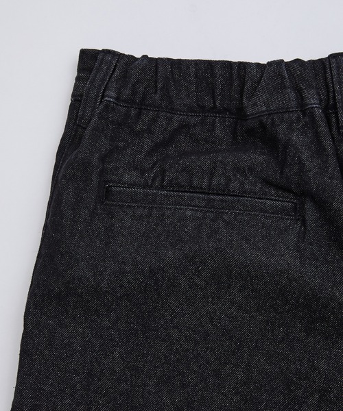 ADAM ET ROPE'(アダムエロペ)の「【WEB限定】2タック ワイドルーズ ドカンパンツ / デニム / オールシーズン着用可能 / ユニセックス(デニムパンツ・メンズ・ブラック系その他/ネイビー・L/M/S)」の21枚目の写真