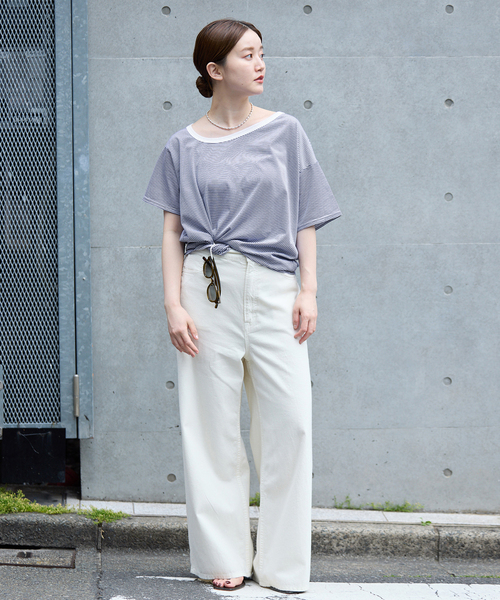 IENA（イエナ）の「FOLKIN' VIOLETTE ROOM ASYMMETRY TEE Tシャツ FVR24407（Tシャツ/カットソー・レディース・ブルー/ブラック・36）」の4枚目の写真