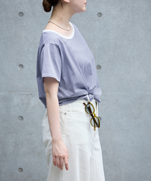 IENA（イエナ）の「FOLKIN' VIOLETTE ROOM ASYMMETRY TEE Tシャツ FVR24407（Tシャツ/カットソー・レディース・ブルー/ブラック・36）」の17枚目の写真