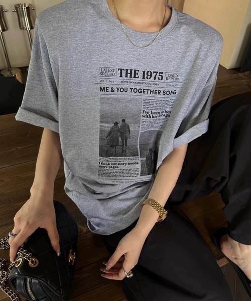 link lot（リンクロット）の「ニュースペーパー・アーカイブ グラフィックT（Tシャツ/カットソー・メンズ・ホワイト/ブラック/ライトグレー・L/M）」の3枚目の写真