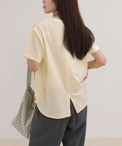 fredy emue(フレディエミュ)の「シルケットラウンドヘムTシャツ(Tシャツ/カットソー・レディース・イエロー/オフホワイト/ベージュ/チャコールグレー・38)」の22枚目の写真