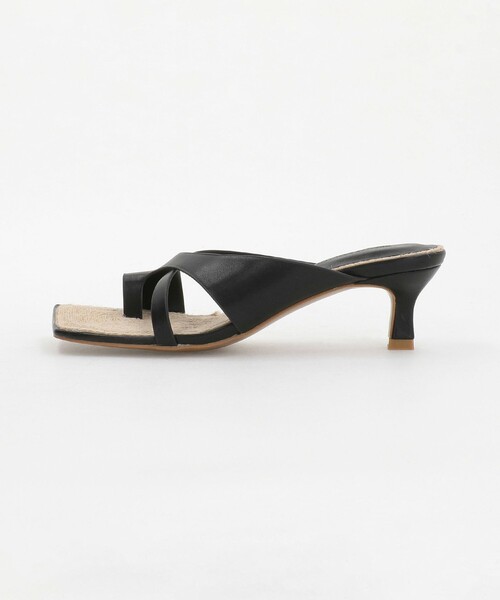 BEAUTY&YOUTH UNITED ARROWS(ビューティーアンドユースユナイテッドアローズ)の「レザーライク サムリング クロス サンダル(サンダル・レディース・ブラック/ブラウン系・36/37/38)」の7枚目の写真