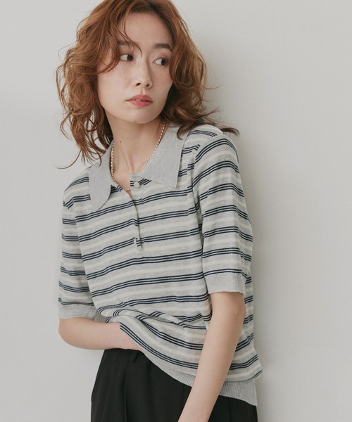ad thie(アドティエ)の「マルチボーダー ポロ ニット(ニット/セーター・レディース・グレー/ライトブルー/アイボリー・FREE)」の2枚目の写真