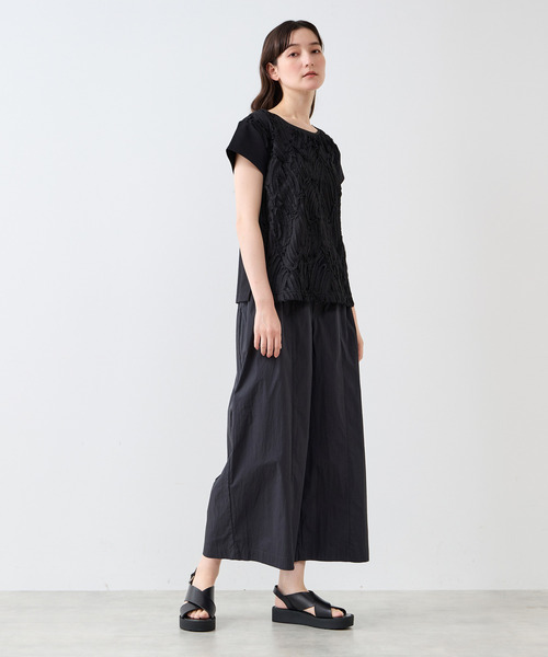 LOGEMENT DE CLAIRE(ロジュモンドクレール)の「【LOURMARIN】テープチュール刺しゅうプルオーバー(Tシャツ/カットソー・レディース・ブラック/アイボリー・FREE)」の18枚目の写真