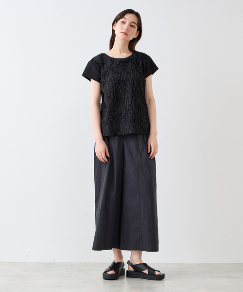 LOGEMENT DE CLAIRE(ロジュモンドクレール)の「【LOURMARIN】テープチュール刺しゅうプルオーバー(Tシャツ/カットソー・レディース・ブラック/アイボリー・FREE)」の19枚目の写真