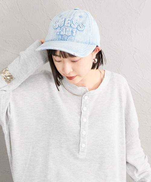 Guess（ゲス）の「【WEB限定】[GUESS/ゲス] ウォッシュドデニムキャップ（キャップ・レディース・ブルー・ONE SIZE）」の17枚目の写真