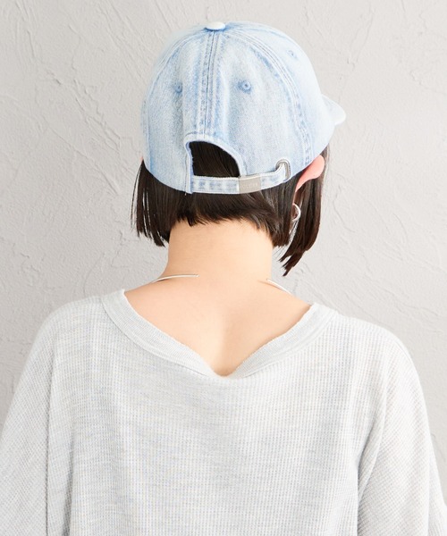 Guess（ゲス）の「【WEB限定】[GUESS/ゲス] ウォッシュドデニムキャップ（キャップ・レディース・ブルー・ONE SIZE）」の19枚目の写真