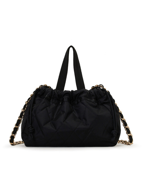 LeSportsac(レスポートサック)の「CHAIN E/W DRAWSTRING BAG ミッドナイトキルトチェーン(ショルダーバッグ・レディース・ブラック・FREE)」の4枚目の写真