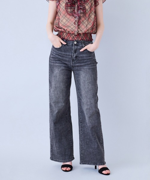 Audie a Muses(オーディアミューズ)の「ワイドシルエットストレッチデニム(デニムパンツ・レディース・ネイビー/ブラック・38/36/40/42)」の2枚目の写真