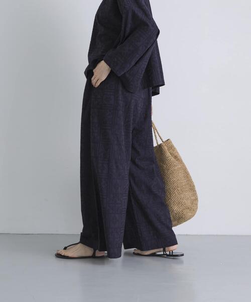 かぐれ（カグレ）の「コットンクロス刺しゅうワイドパンツ（その他パンツ・レディース・オフホワイト/ネイビー・FREE）」の20枚目の写真