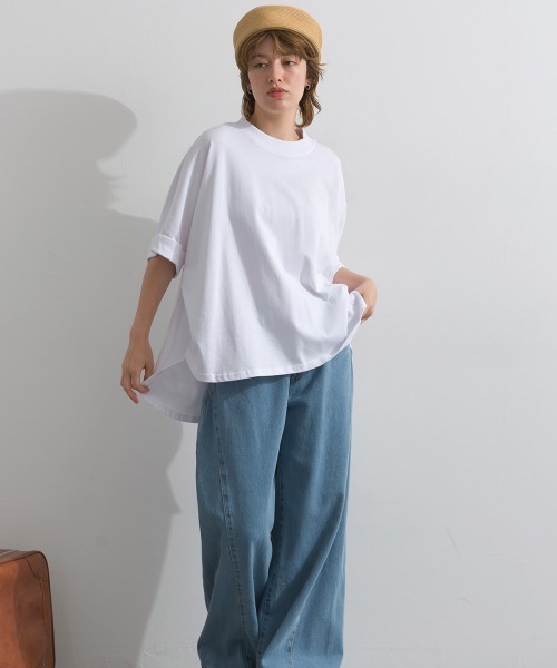 Fizz(フィズ)の「モックネックドルマンワイドTシャツ(Tシャツ/カットソー・レディース・ブラック/ホワイト/グレイッシュベージュ・M)」の5枚目の写真