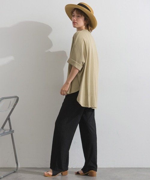 Fizz(フィズ)の「モックネックドルマンワイドTシャツ(Tシャツ/カットソー・レディース・ブラック/ホワイト/グレイッシュベージュ・M)」の15枚目の写真