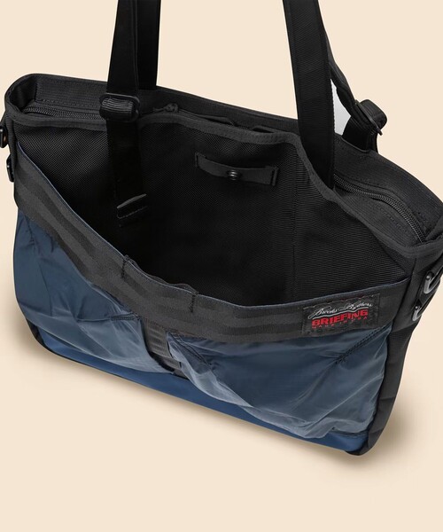 BRIEFING(ブリーフィング)の「Brooks Brothers×BRIEFING ユーティリティヘルメットバッグ(トートバッグ・メンズ・グレー/ネイビー・ONE SIZE)」の19枚目の写真