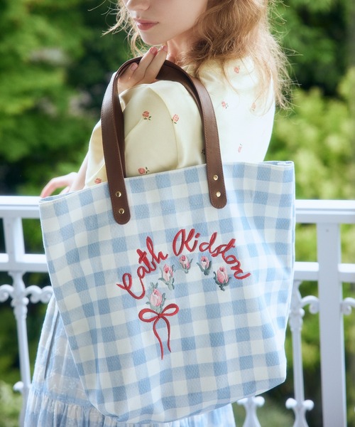 Cath Kidston(キャスキッドソン)の「エンブロイダリーギンガムトートバッグ Painted Gingham(トートバッグ・レディース・ミント/サックスブルー・FREE)」の1枚目の写真