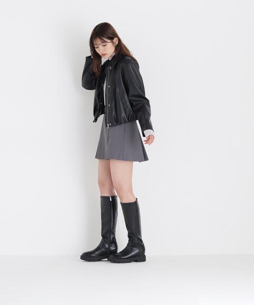 NATURAL BEAUTY BASIC(ナチュラルビューティーベーシック)の「フェイクレザーステンカラーブルゾン(ブルゾン・レディース・ブラウン/ブラック・SMALL/MEDIUM)」の3枚目の写真