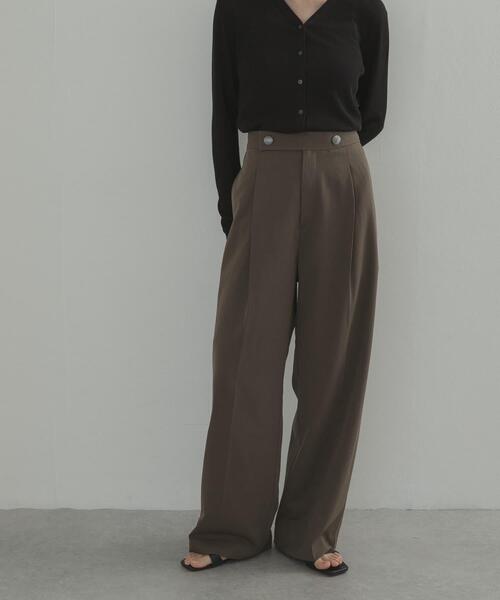 URBAN RESEARCH DOORS(アーバンリサーチドアーズ)の「ボタンポイントパンツ(その他パンツ・レディース・ブラック/カーキ・MEDIUM/SMALL)」の2枚目の写真