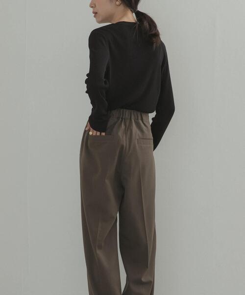 URBAN RESEARCH DOORS(アーバンリサーチドアーズ)の「ボタンポイントパンツ(その他パンツ・レディース・ブラック/カーキ・MEDIUM/SMALL)」の17枚目の写真