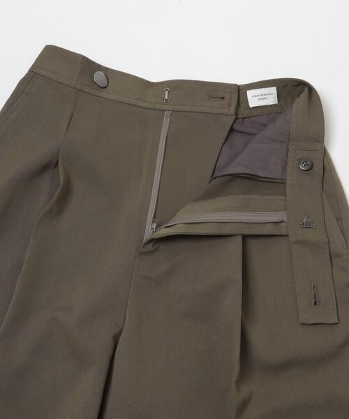 URBAN RESEARCH DOORS(アーバンリサーチドアーズ)の「ボタンポイントパンツ(その他パンツ・レディース・ブラック/カーキ・MEDIUM/SMALL)」の4枚目の写真