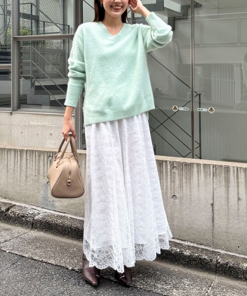 NOLLEY’S（ノーリーズ）の「《手洗い可能》ヘアリーVネックプルオーバー（ニット/セーター・レディース・ブラック/ベージュ/ブラウン/ミント・38）」の5枚目の写真