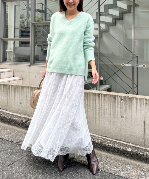 NOLLEY’S（ノーリーズ）の「《手洗い可能》ヘアリーVネックプルオーバー（ニット/セーター・レディース・ブラック/ベージュ/ブラウン/ミント・38）」の6枚目の写真