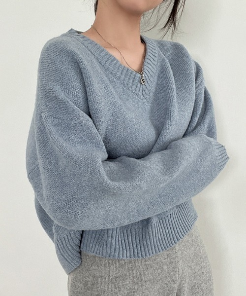 LUCPY(ラクピー)の「Vネックゆったりニットプルオーバー(ニット/セーター・レディース・イエロー/ブラック/ライトグレー/ダークブラウン/ブルー/ピンク/グレー/グリーン・FREE)」の9枚目の写真