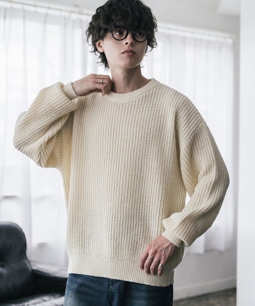 Rocky Monroe(ロッキーモンロー)の「新色追加 オーバーサイズ畦編みクルーネック長袖ニットセーター(ニット/セーター・メンズ・ベージュ/ネイビー/チャコール/ホワイト系/ピンク/グレー系/マスタード/オフホワイト/ブラウン/ブラック/グレー/レッド/ブラック系/ブルー/ブルーグリーン/モスグリーン/ワイン・L/XL/M)」の2枚目の写真