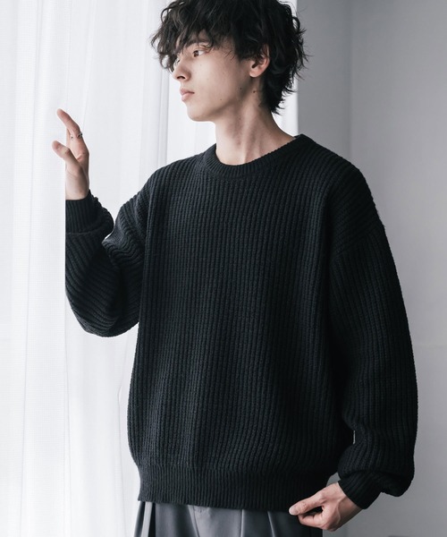 Rocky Monroe(ロッキーモンロー)の「新色追加 オーバーサイズ畦編みクルーネック長袖ニットセーター(ニット/セーター・メンズ・ベージュ/ネイビー/チャコール/ホワイト系/ピンク/グレー系/マスタード/オフホワイト/ブラウン/ブラック/グレー/レッド/ブラック系/ブルー/ブルーグリーン/モスグリーン/ワイン・L/XL/M)」の1枚目の写真