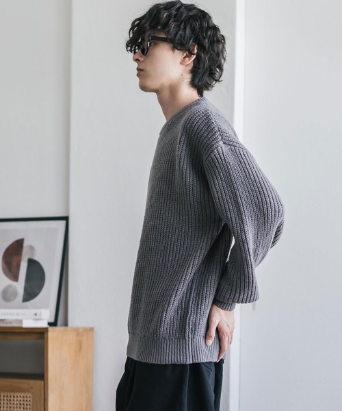 Rocky Monroe(ロッキーモンロー)の「新色追加 オーバーサイズ畦編みクルーネック長袖ニットセーター(ニット/セーター・メンズ・ベージュ/ネイビー/チャコール/ホワイト系/ピンク/グレー系/マスタード/オフホワイト/ブラウン/ブラック/グレー/レッド/ブラック系/ブルー/ブルーグリーン/モスグリーン/ワイン・L/XL/M)」の20枚目の写真