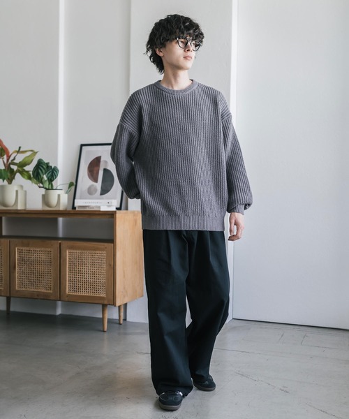 Rocky Monroe(ロッキーモンロー)の「新色追加 オーバーサイズ畦編みクルーネック長袖ニットセーター(ニット/セーター・メンズ・ベージュ/ネイビー/チャコール/ホワイト系/ピンク/グレー系/マスタード/オフホワイト/ブラウン/ブラック/グレー/レッド/ブラック系/ブルー/ブルーグリーン/モスグリーン/ワイン・L/XL/M)」の22枚目の写真