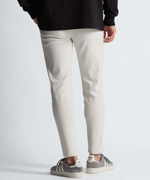 LANVIN en Bleu(ランバンオンブルー)の「超伸縮「ガムストレッチ」スキニー イージーチノパン(チノパンツ・メンズ・アイボリー/ブラック/ネイビー/グレイッシュベージュ/ブルーグレー・46/52/50/48)」の19枚目の写真
