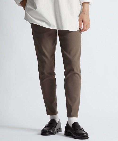 LANVIN en Bleu(ランバンオンブルー)の「超伸縮「ガムストレッチ」スキニー イージーチノパン(チノパンツ・メンズ・アイボリー/ブラック/ネイビー/グレイッシュベージュ/ブルーグレー・46/52/50/48)」の16枚目の写真
