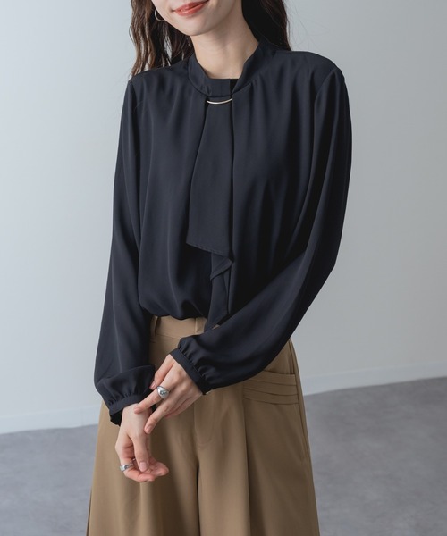 ANNA LUNA(アンナルナ)の「【ANNA LUNA】 オケージョン にも◎バー付き 裏起毛 ボウタイ カバーリング ブラウス(シャツ/ブラウス・レディース・ブラウン/ホワイト/ブラック・LARGE/MEDIUM)」の2枚目の写真