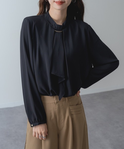 ANNA LUNA(アンナルナ)の「【ANNA LUNA】 オケージョン にも◎バー付き 裏起毛 ボウタイ カバーリング ブラウス(シャツ/ブラウス・レディース・ブラウン/ホワイト/ブラック・LARGE/MEDIUM)」の5枚目の写真