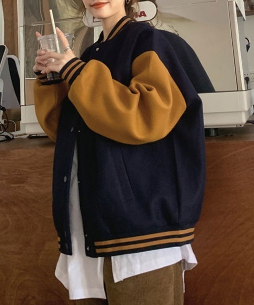 Flugge(フラッジー)の「オーバーサイズスタジャン(スタジャン・レディース・レッド/ネイビー・MEDIUM/LARGE)」の3枚目の写真